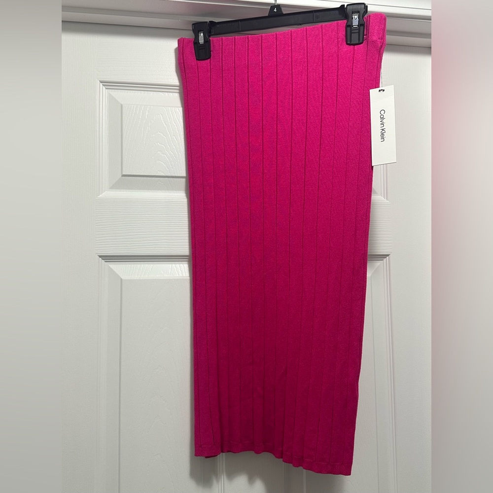 NWT Calvin Klein Fuchsia Cerise Pencil Skirt